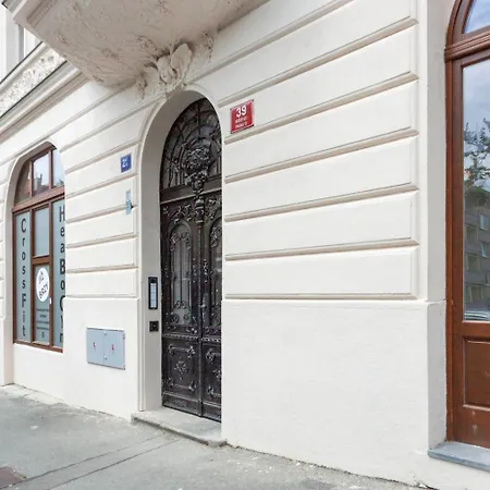 公寓 Blueground Vrsovice Near Renaissance-style Park Prg-7 布拉格