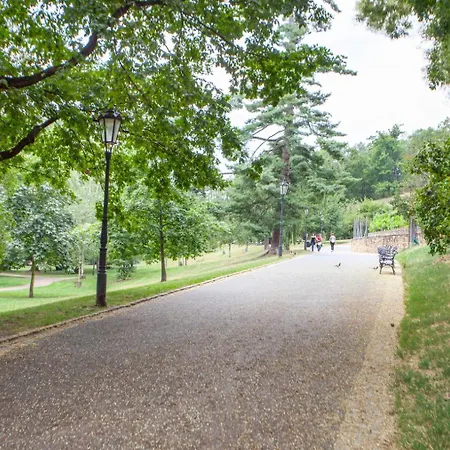 Blueground Vrsovice Near Renaissance-style Park Prg-7 布拉格