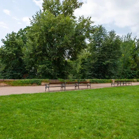 公寓 Blueground Vrsovice Near Renaissance-style Park Prg-7 布拉格