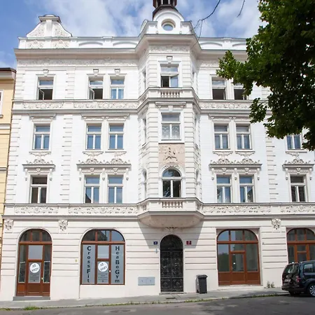 Blueground Vrsovice Near Renaissance-style Park Prg-7 *