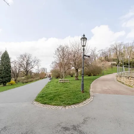 Appartamento Blueground Vrsovice Near Renaissance-style Park Prg-7